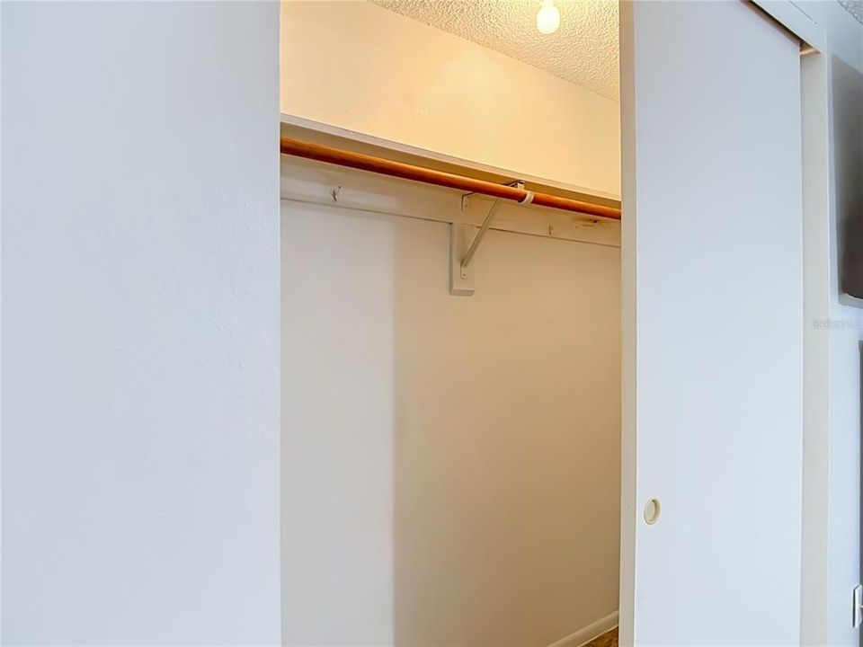 Под контрактом: $219,000 (2 спален, 1 ванн, 1128 Квадратных фут)