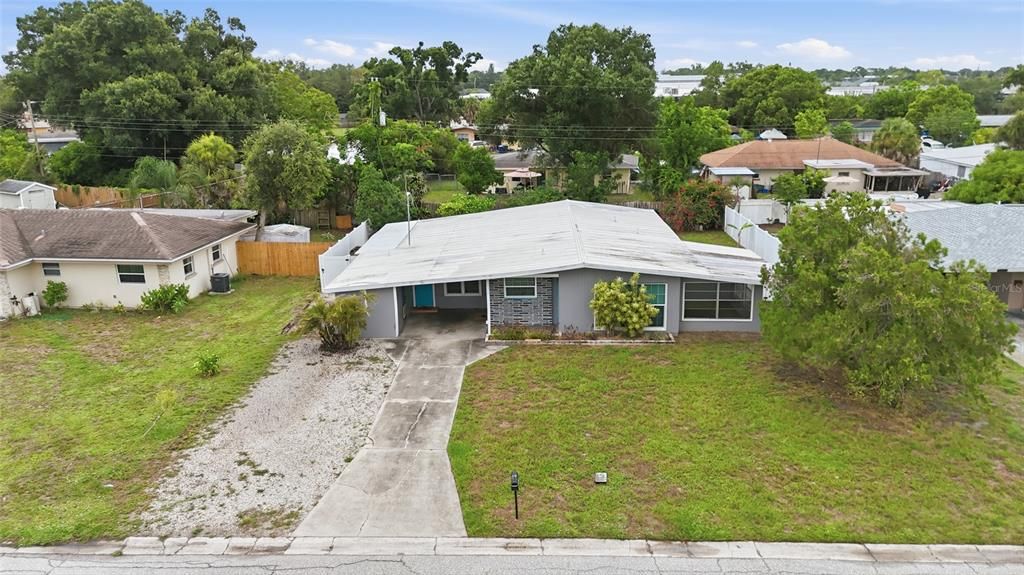 Activo con contrato: $299,000 (4 camas, 2 baños, 1687 Pies cuadrados)