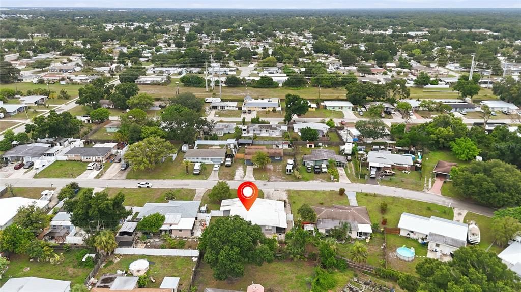 Activo con contrato: $299,000 (4 camas, 2 baños, 1687 Pies cuadrados)