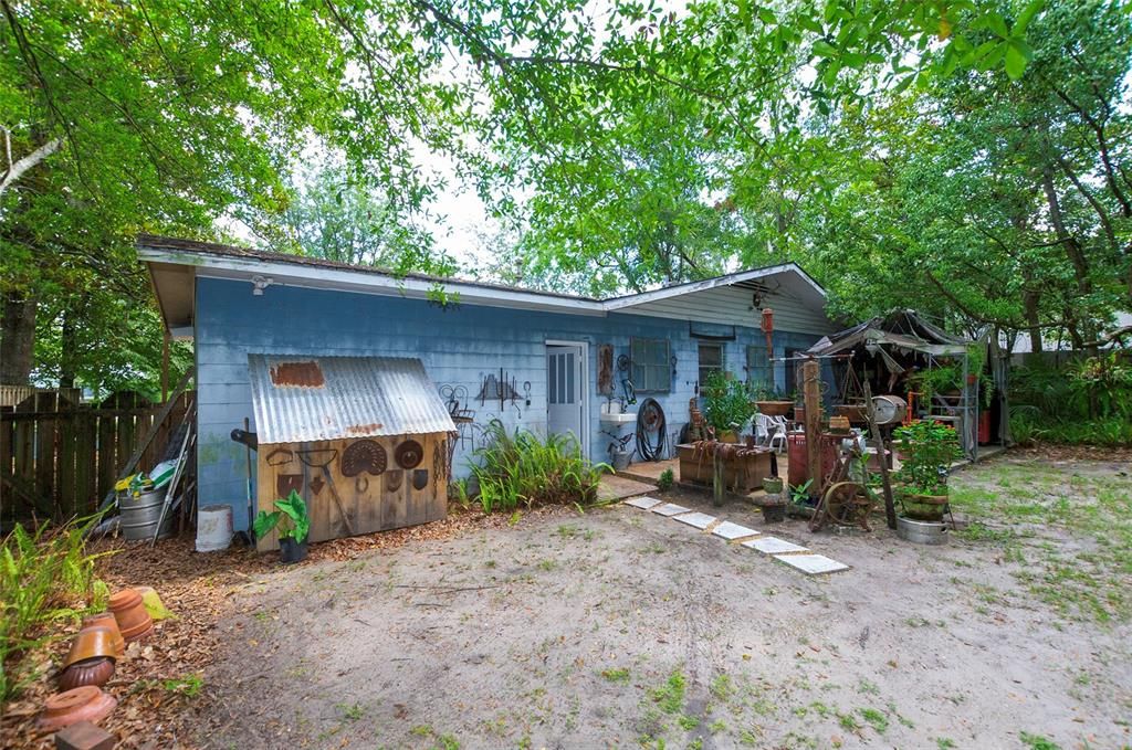 For Sale: $199,990 (3 beds, 2 baths, 1440 Square Feet)