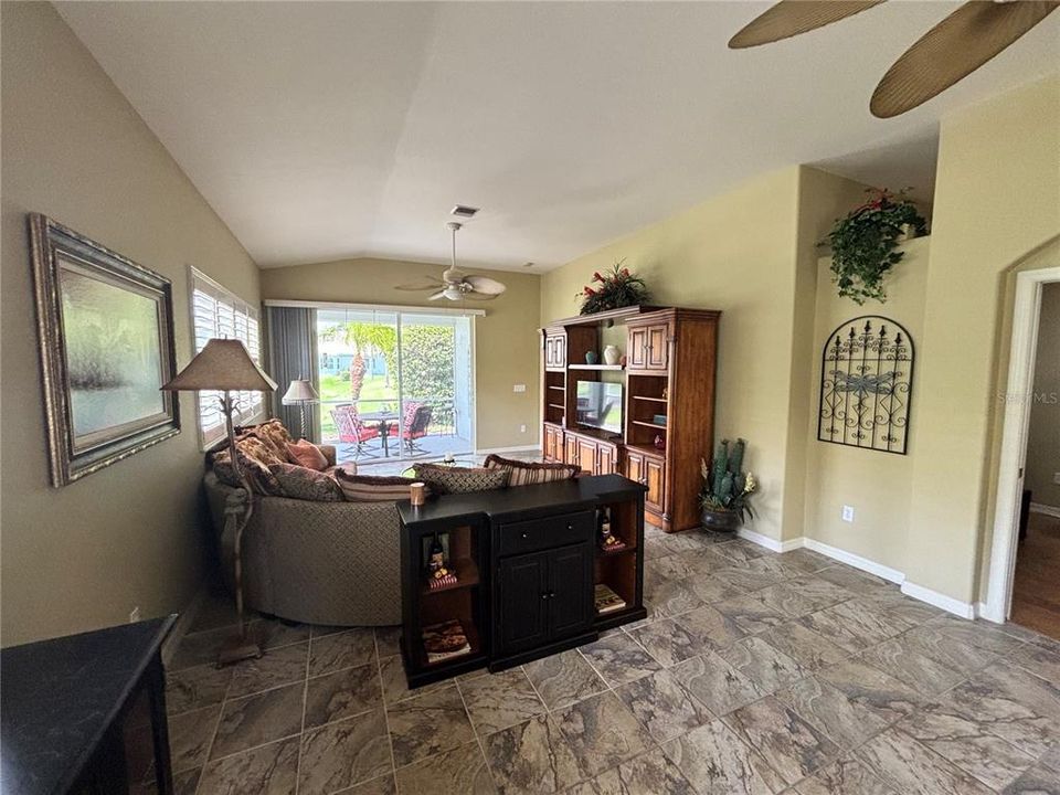 For Sale: $317,990 (2 beds, 2 baths, 1456 Square Feet)