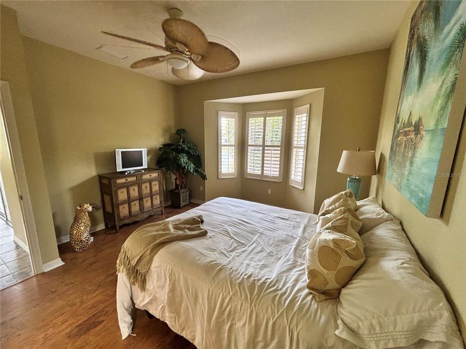 For Sale: $317,990 (2 beds, 2 baths, 1456 Square Feet)