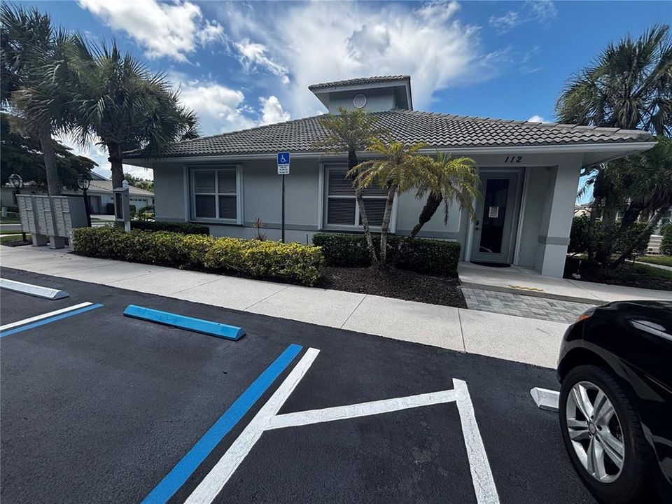 For Sale: $317,990 (2 beds, 2 baths, 1456 Square Feet)