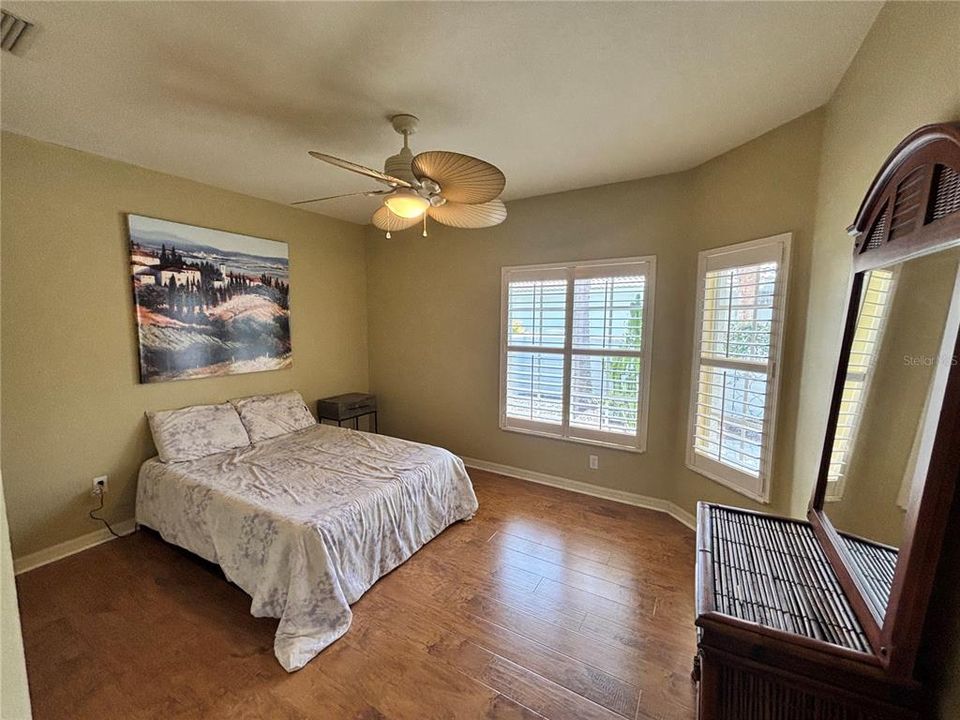 For Sale: $317,990 (2 beds, 2 baths, 1456 Square Feet)