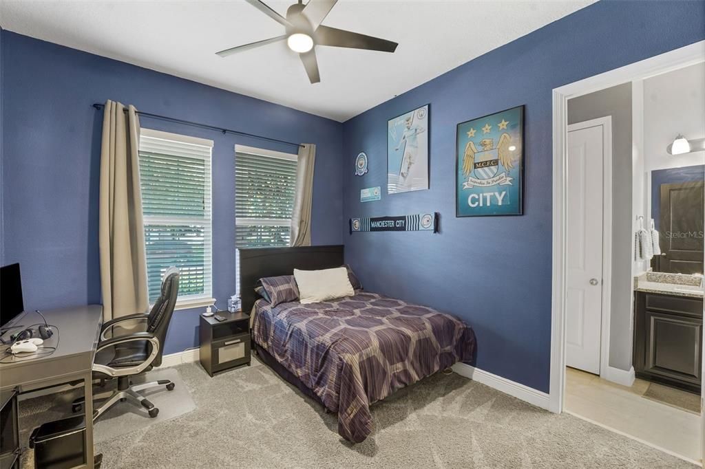 For Sale: $784,000 (4 beds, 3 baths, 2806 Square Feet)