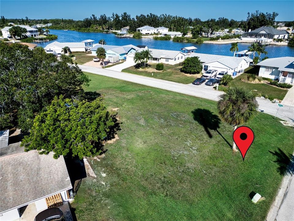 En Venta: $75,000 (0.18 acres)