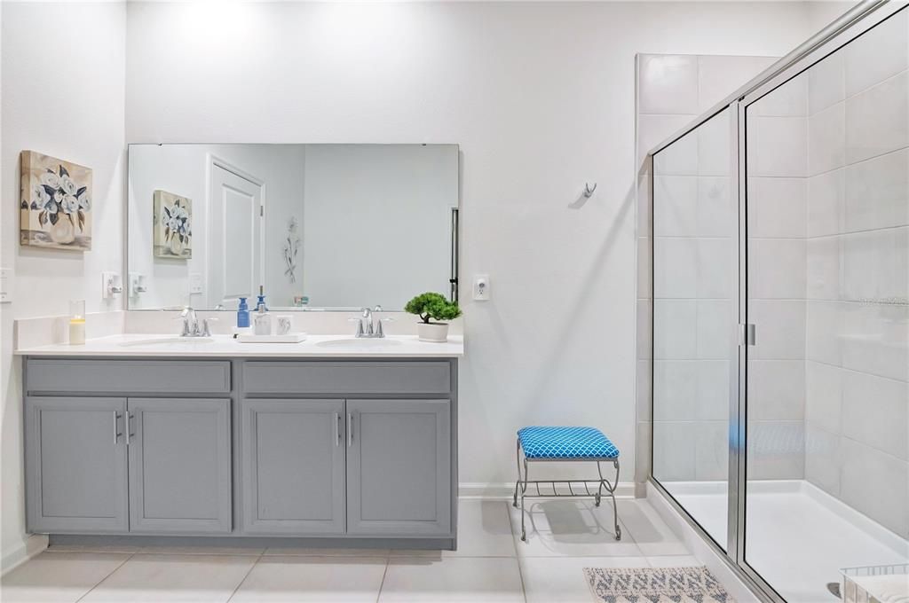 For Sale: $380,000 (4 beds, 2 baths, 1853 Square Feet)
