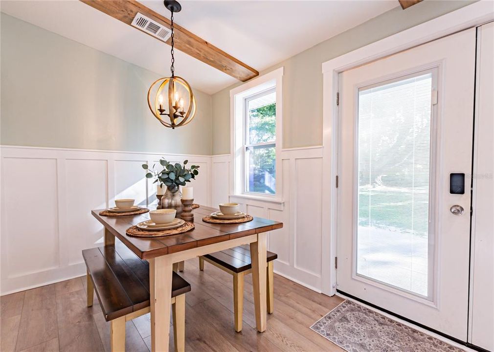 For Sale: $348,000 (3 beds, 2 baths, 1541 Square Feet)
