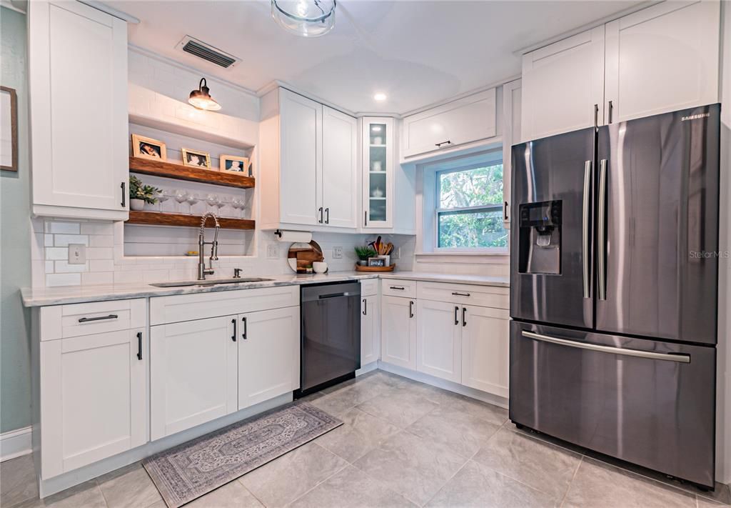 For Sale: $348,000 (3 beds, 2 baths, 1541 Square Feet)