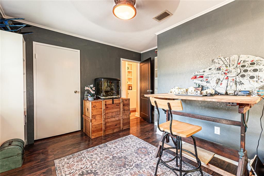 For Sale: $348,000 (3 beds, 2 baths, 1541 Square Feet)