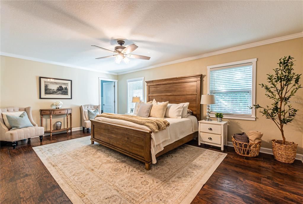 For Sale: $348,000 (3 beds, 2 baths, 1541 Square Feet)