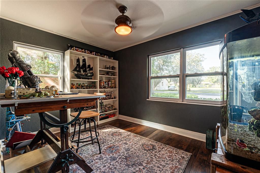 For Sale: $348,000 (3 beds, 2 baths, 1541 Square Feet)
