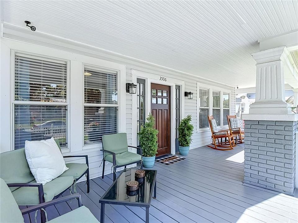 En Venta: $439,000 (3 camas, 2 baños, 1414 Pies cuadrados)