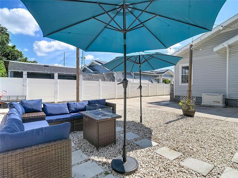 En Venta: $439,000 (3 camas, 2 baños, 1414 Pies cuadrados)