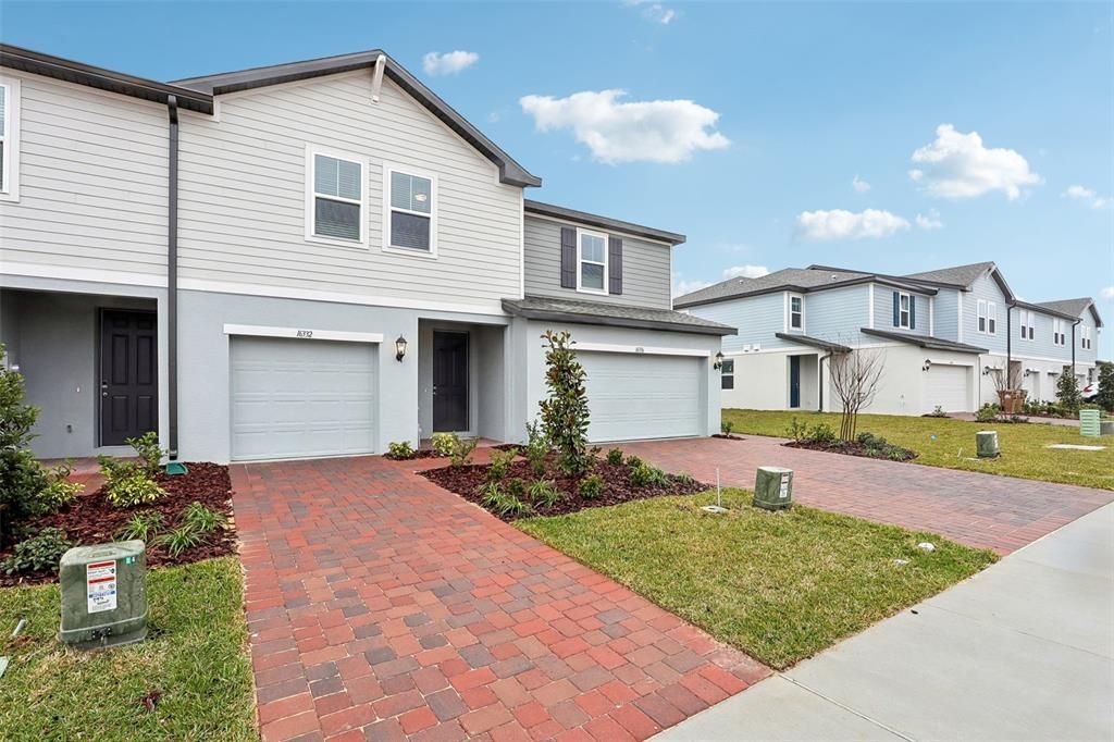 For Rent: $2,200 (3 beds, 2 baths, 1477 Square Feet)