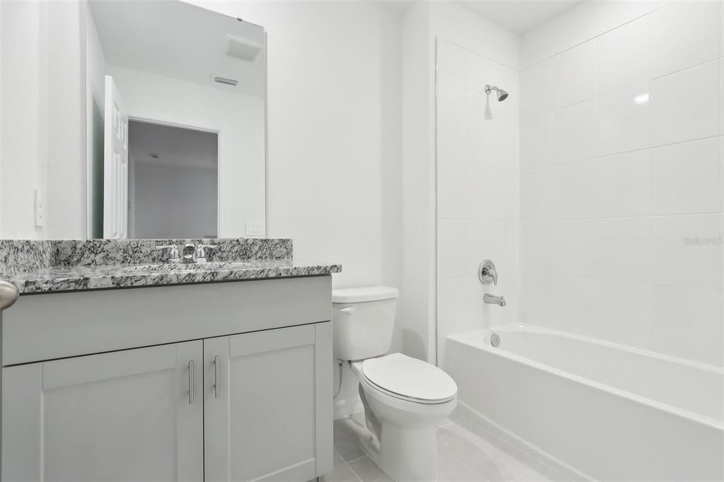 For Rent: $2,200 (3 beds, 2 baths, 1477 Square Feet)