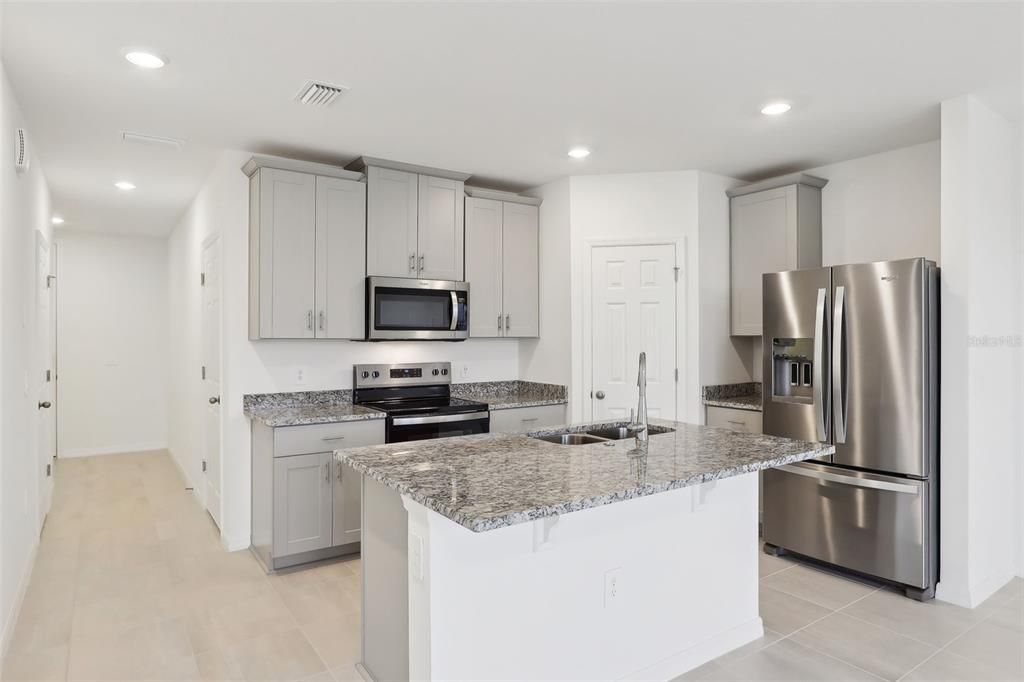 For Rent: $2,200 (3 beds, 2 baths, 1477 Square Feet)