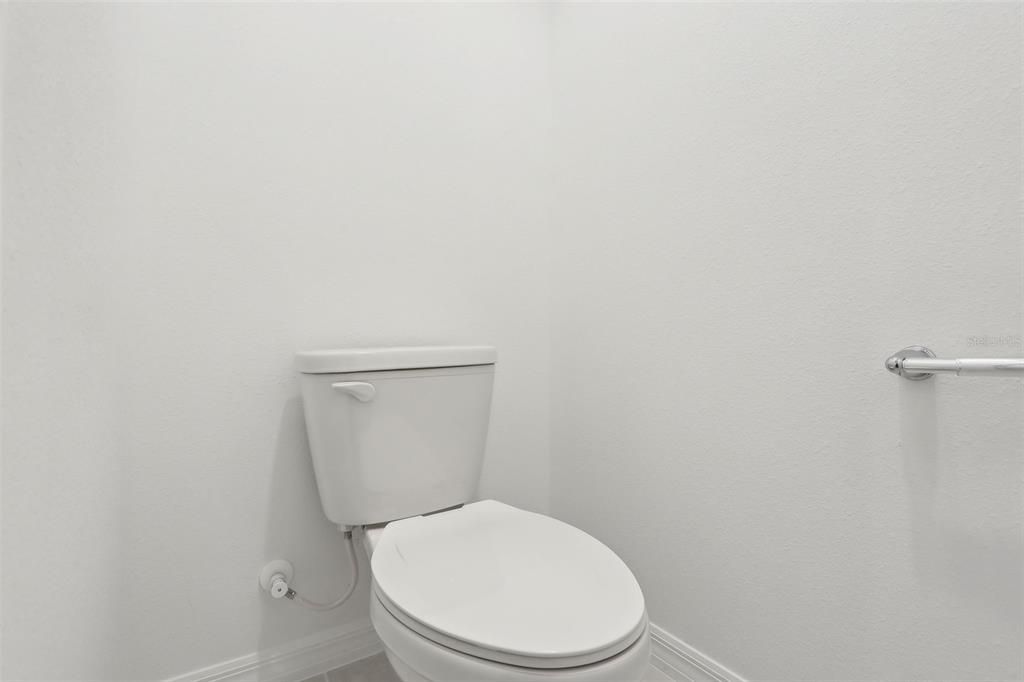 For Rent: $2,200 (3 beds, 2 baths, 1477 Square Feet)