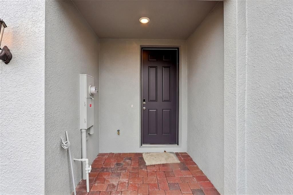 For Rent: $2,200 (3 beds, 2 baths, 1477 Square Feet)