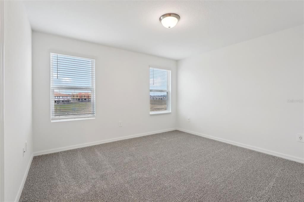 For Rent: $2,200 (3 beds, 2 baths, 1477 Square Feet)