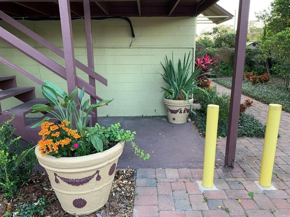 For Rent: $1,450 (1 beds, 1 baths, 450 Square Feet)