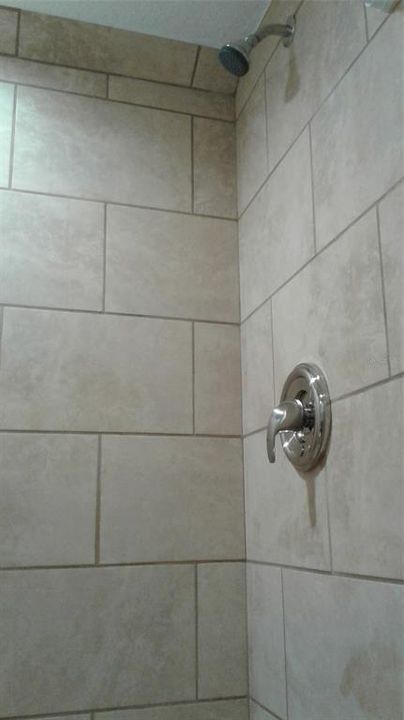 For Rent: $1,450 (1 beds, 1 baths, 450 Square Feet)