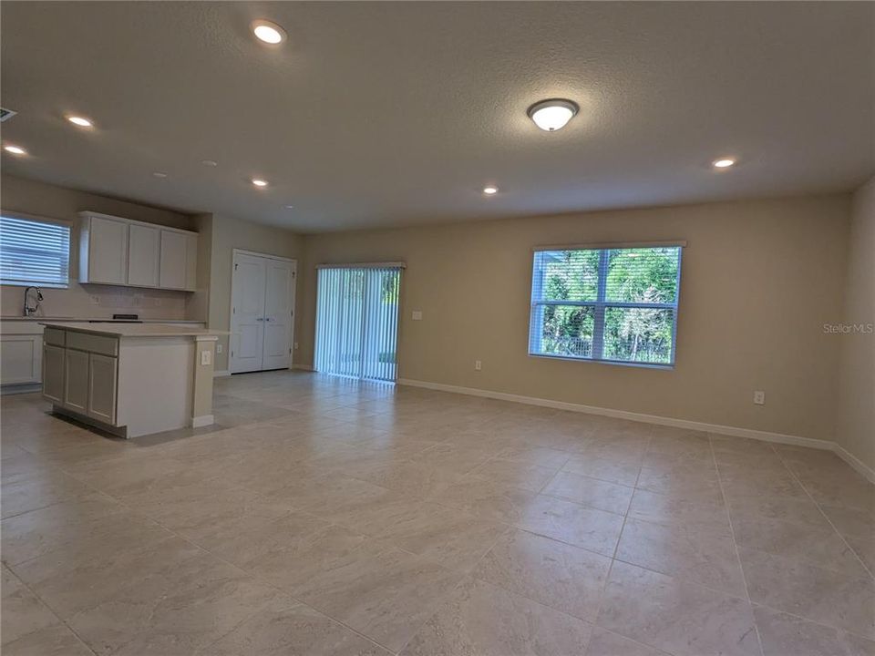В аренду: $2,900 (4 спален, 3 ванн, 2157 Квадратных фут)