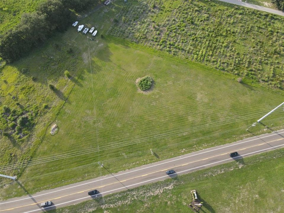 На продажу: $450,000 (2.47 acres)