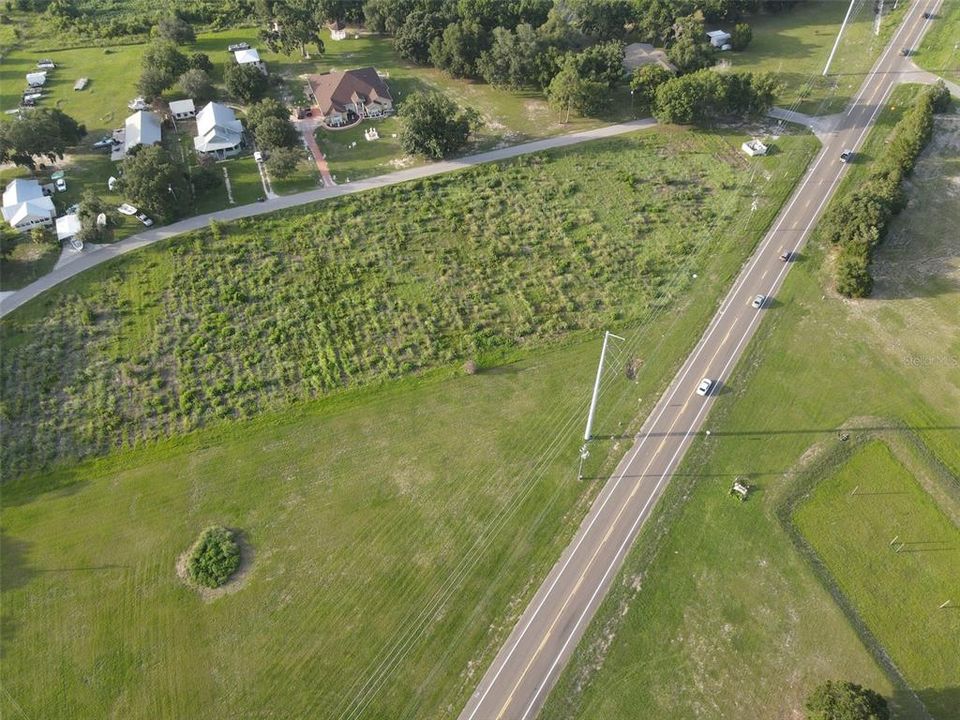 На продажу: $450,000 (2.47 acres)