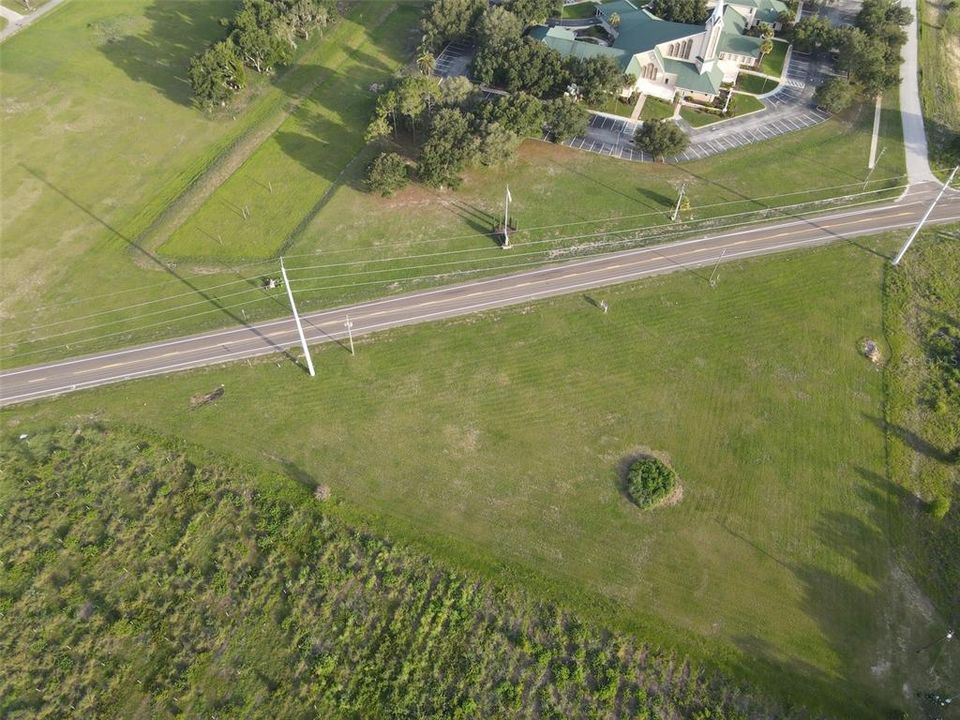 На продажу: $450,000 (2.47 acres)