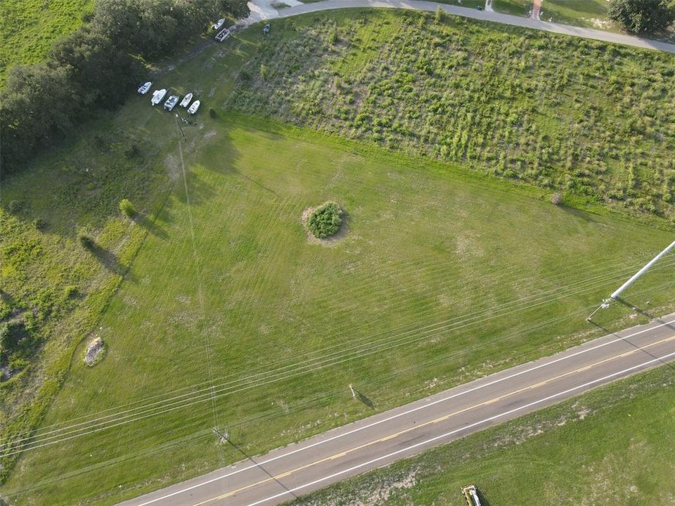 На продажу: $450,000 (2.47 acres)