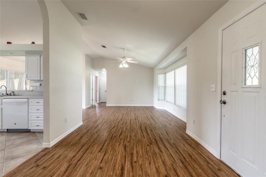 En Venta: $328,000 (3 camas, 2 baños, 1444 Pies cuadrados)