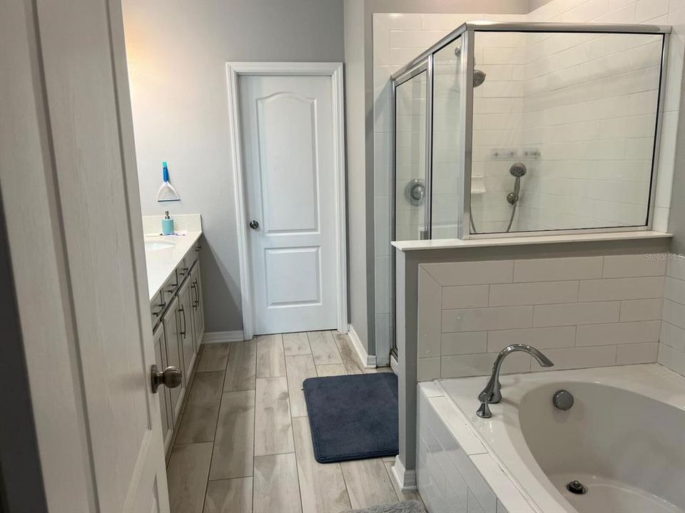 В аренду: $2,300 (3 спален, 3 ванн, 1676 Квадратных фут)