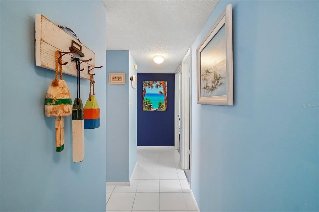 For Sale: $529,900 (2 beds, 2 baths, 1186 Square Feet)