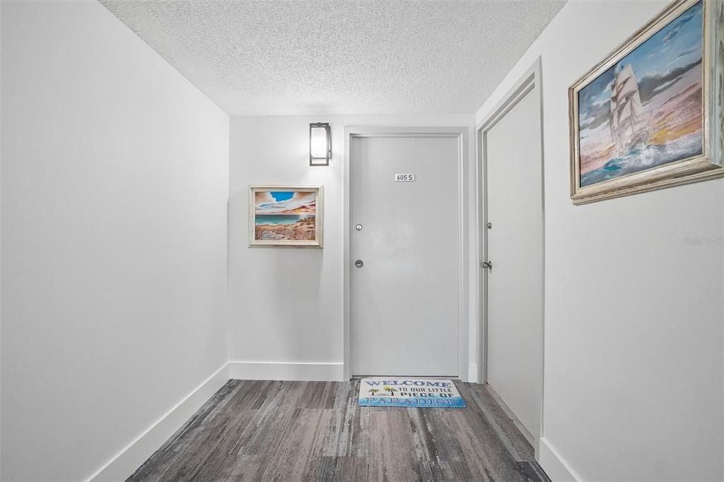 For Sale: $529,900 (2 beds, 2 baths, 1186 Square Feet)