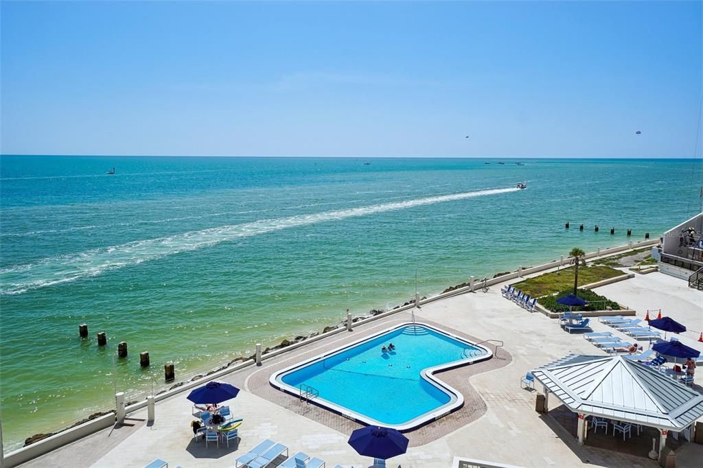 For Sale: $529,900 (2 beds, 2 baths, 1186 Square Feet)