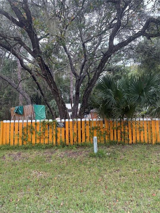 На продажу: $19,500 (0.18 acres)