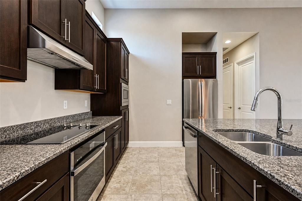 For Sale: $429,000 (2 beds, 2 baths, 1644 Square Feet)