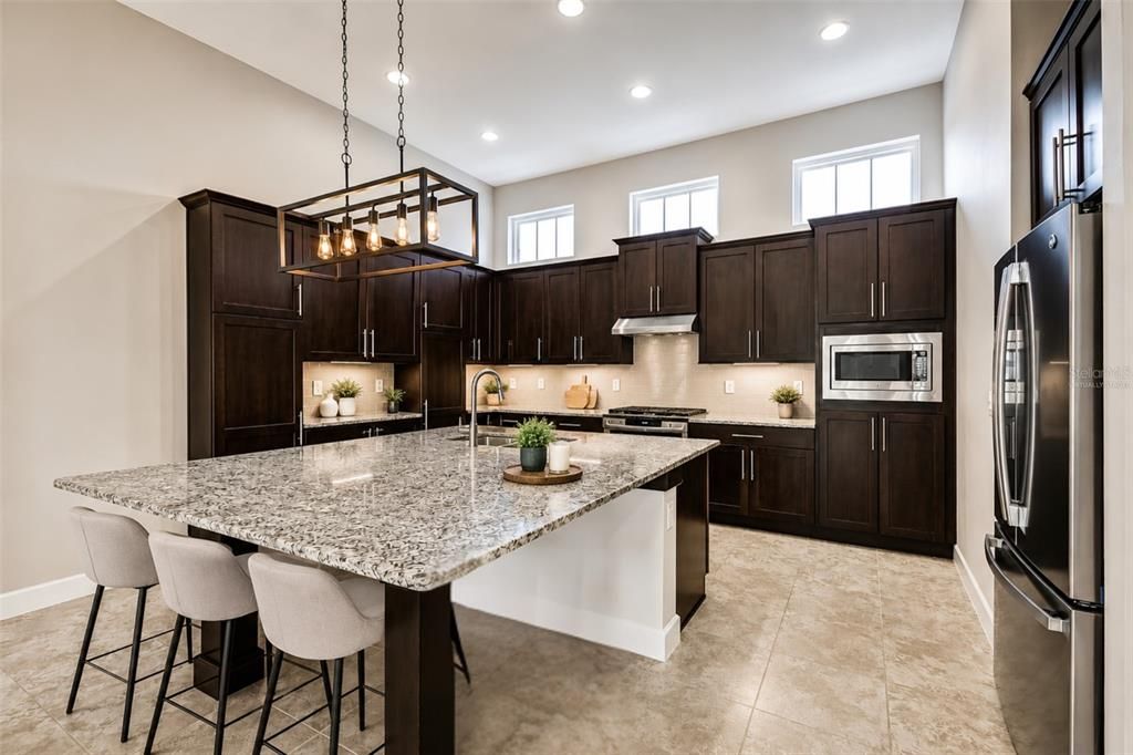 For Sale: $429,000 (2 beds, 2 baths, 1644 Square Feet)