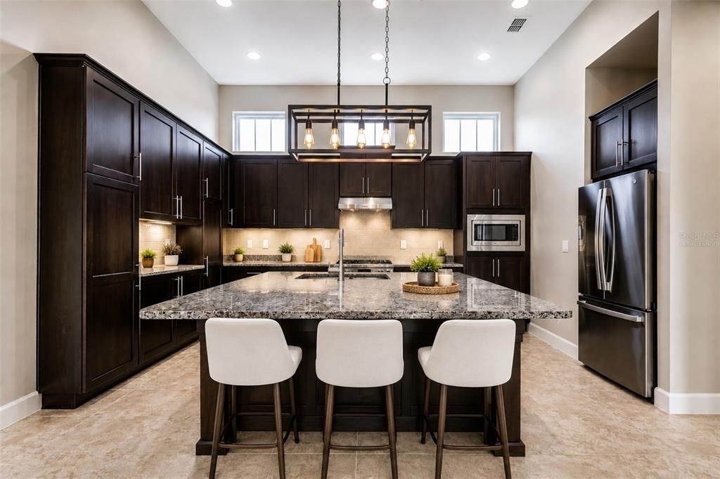 For Sale: $429,000 (2 beds, 2 baths, 1644 Square Feet)