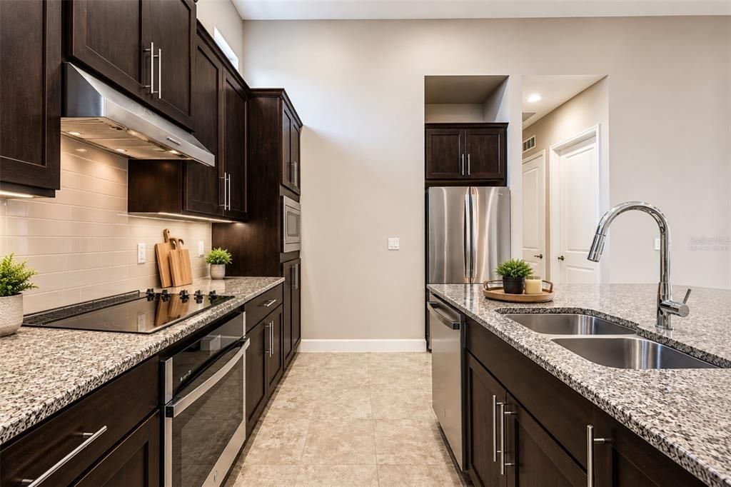 For Sale: $429,000 (2 beds, 2 baths, 1644 Square Feet)