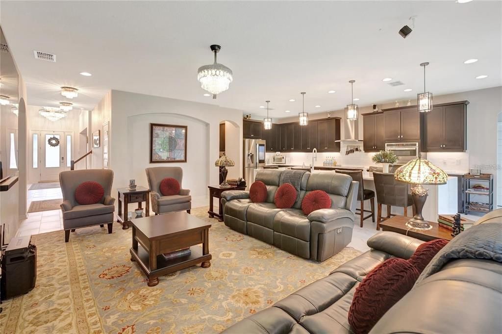 В аренду: $5,895 (6 спален, 7 ванн, 5427 Квадратных фут)
