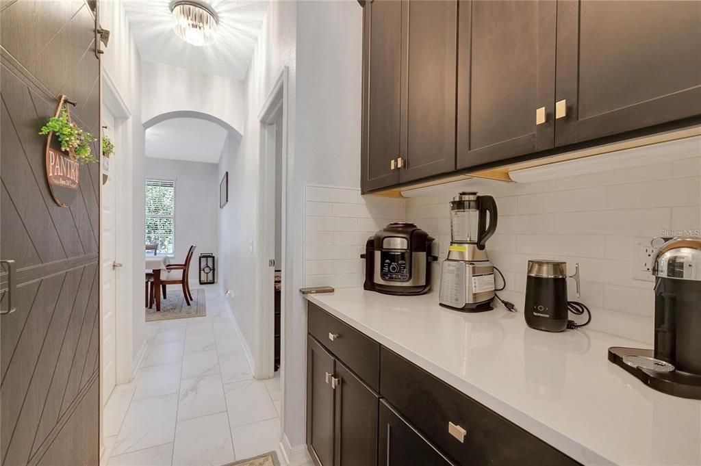 В аренду: $5,895 (6 спален, 7 ванн, 5427 Квадратных фут)
