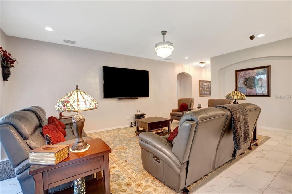 В аренду: $5,895 (6 спален, 7 ванн, 5427 Квадратных фут)