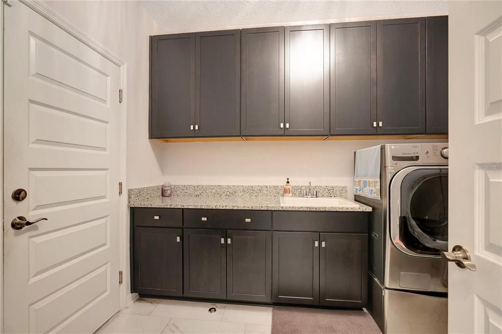 В аренду: $5,895 (6 спален, 7 ванн, 5427 Квадратных фут)