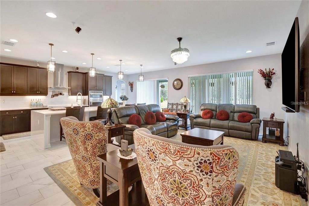 В аренду: $5,895 (6 спален, 7 ванн, 5427 Квадратных фут)
