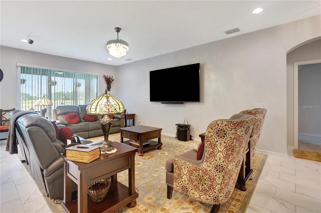 В аренду: $5,895 (6 спален, 7 ванн, 5427 Квадратных фут)