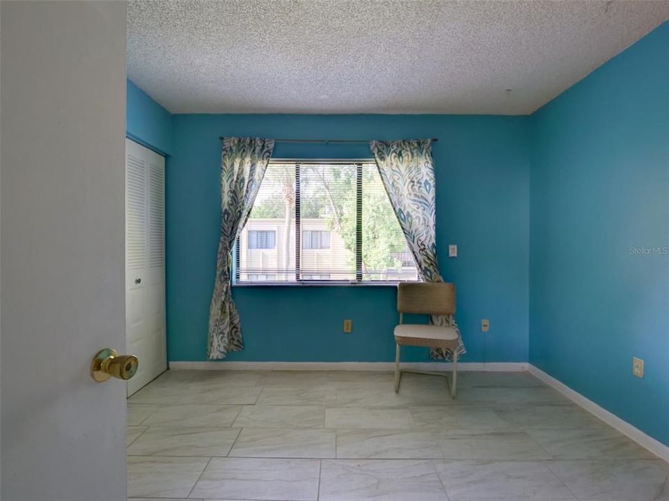 For Sale: $149,900 (2 beds, 2 baths, 828 Square Feet)
