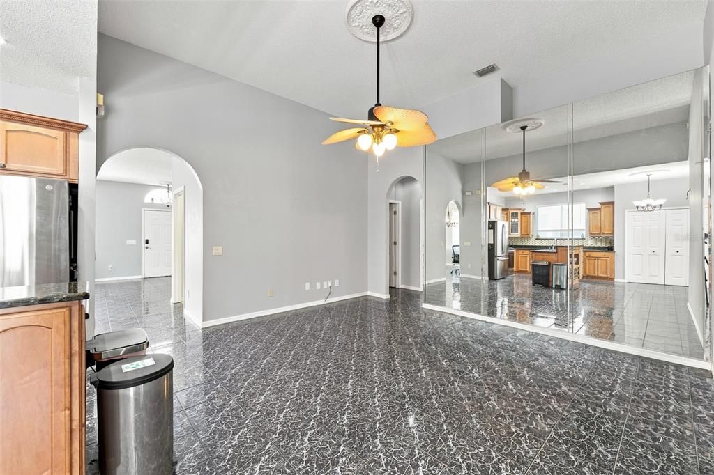 For Sale: $415,000 (3 beds, 2 baths, 1607 Square Feet)
