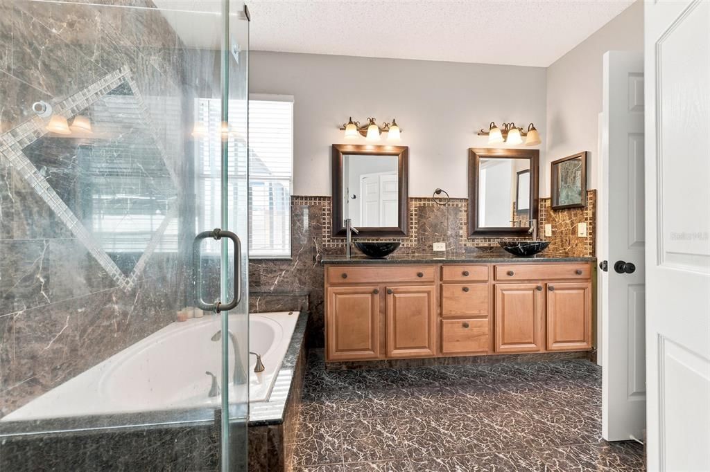For Sale: $415,000 (3 beds, 2 baths, 1607 Square Feet)